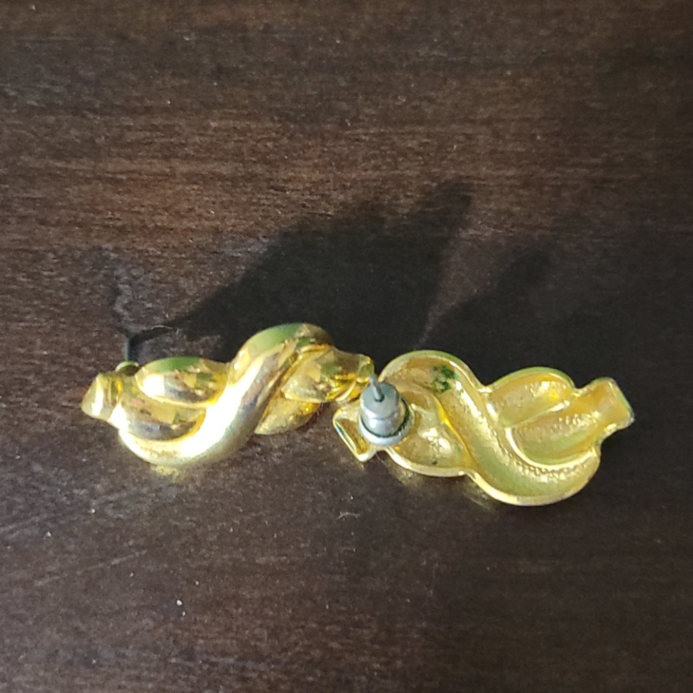 Costume Jewelry - Picture 3 of 8